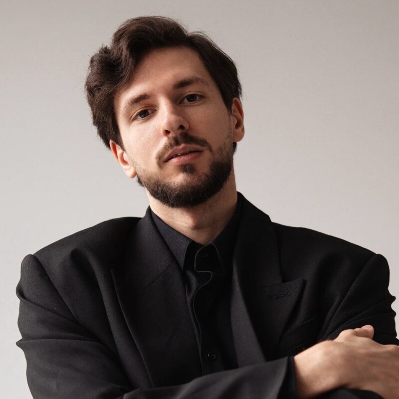 Виктор Сушков