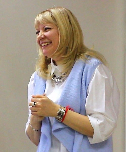 Елена Кирличенко