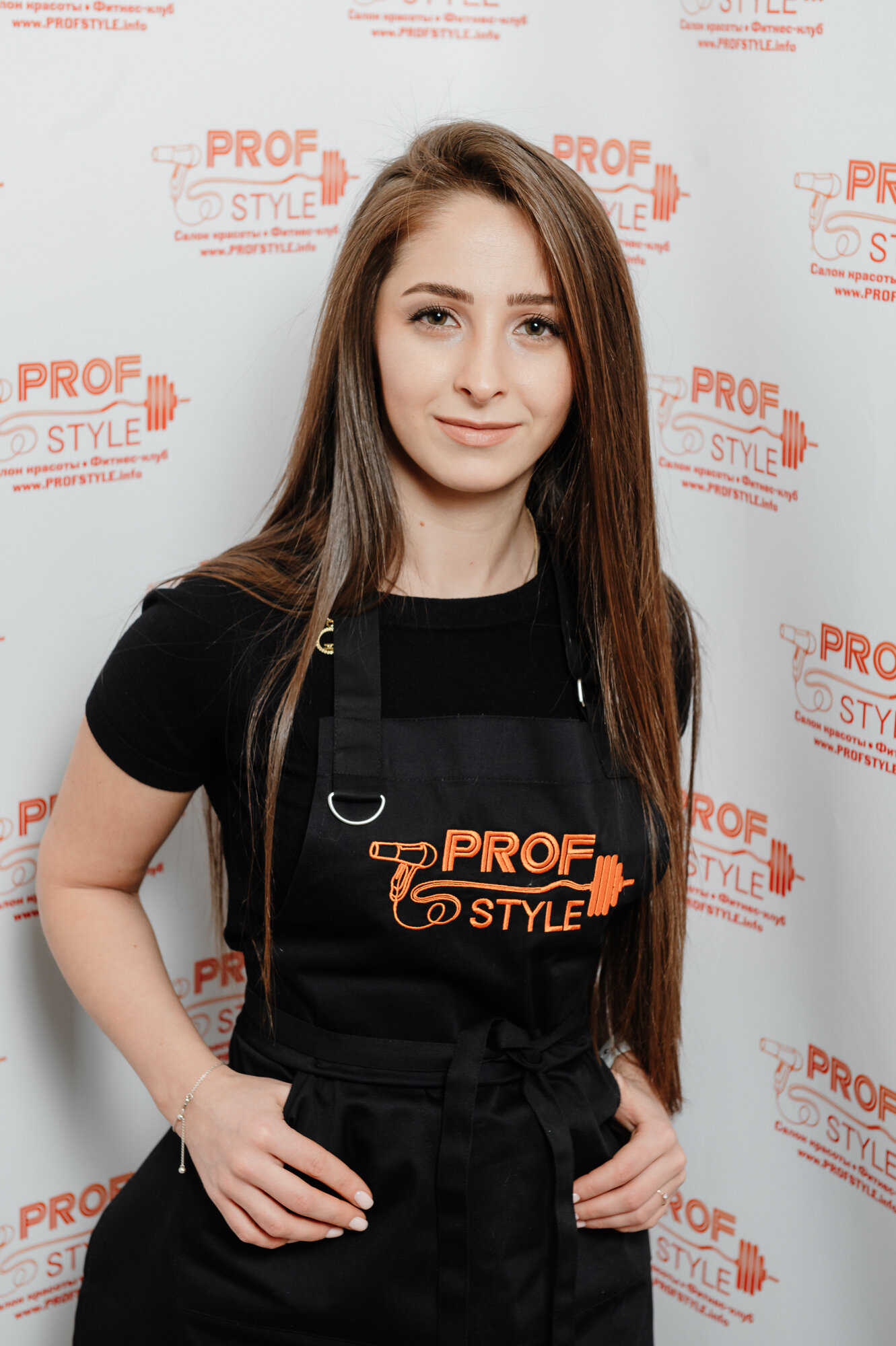 Роза мусина нижневартовск. Сахарная печать ножницы парикмахера. Парикмахер роза. Роза мусина шадринск. Парикмахер роза.