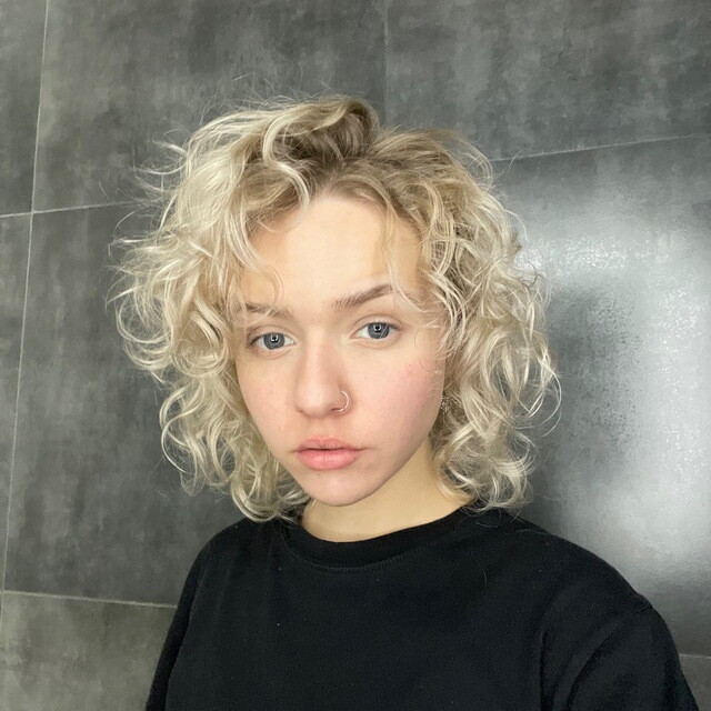 Александра Бирюкова