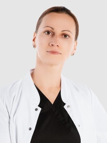 Оксана Михайловна Челомбитько