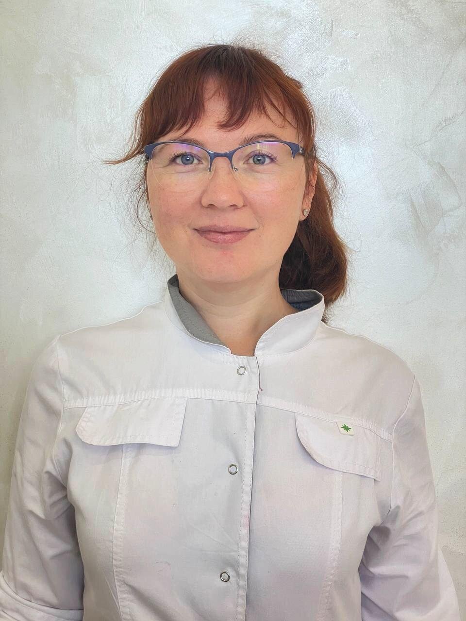 Анна Отинова