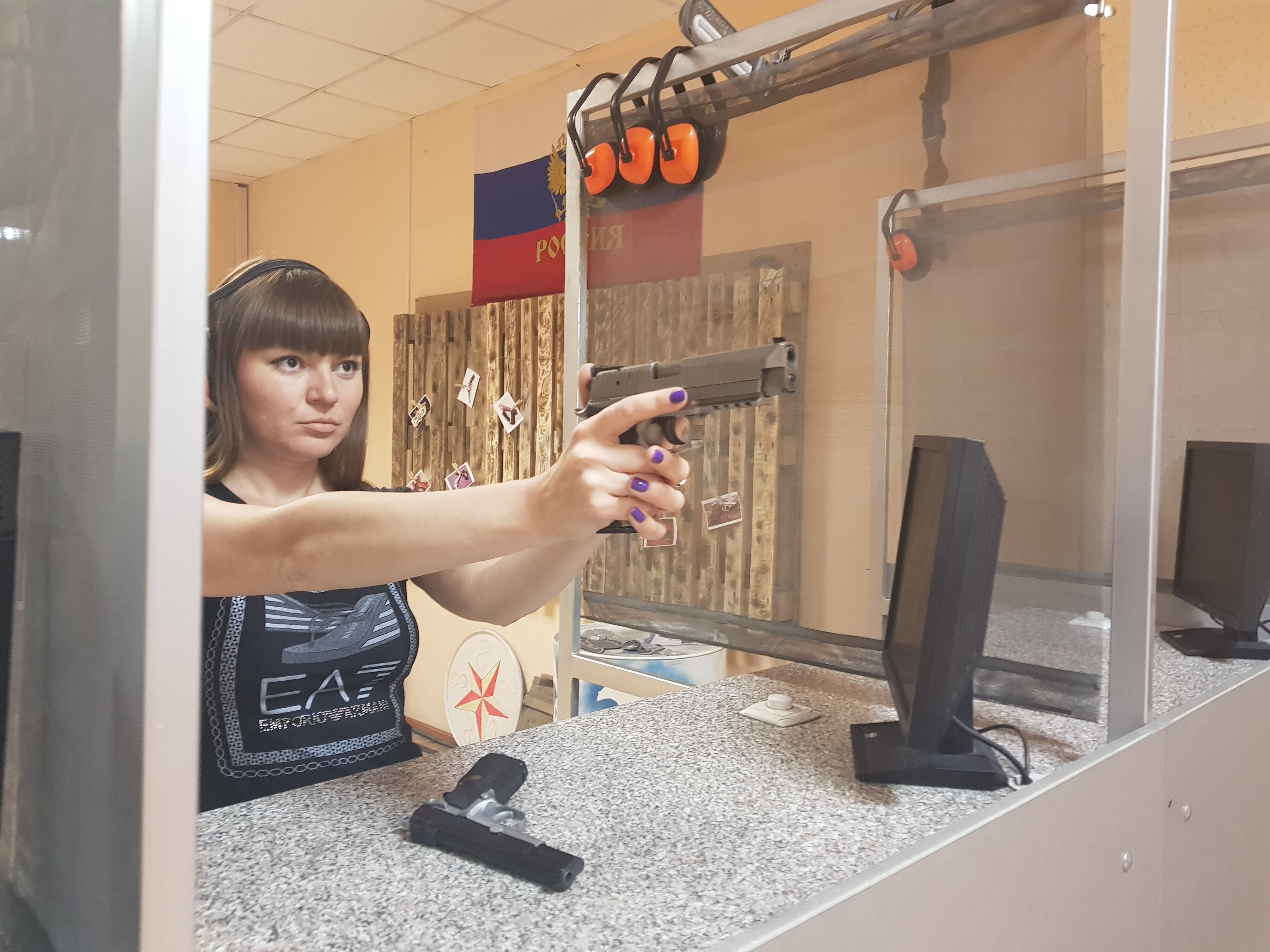 стрелковые клубы омск. тир омск огнестрельный. тир в омске у кристалла раньше. тир омск. тир омск.