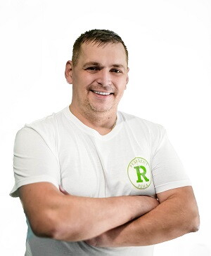 Денис Викторович Емельянцев