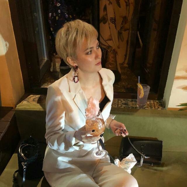 Анжела Уварова