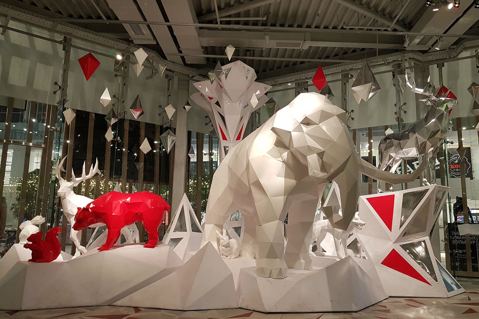 Выставка бумажных скульптур мега Химки