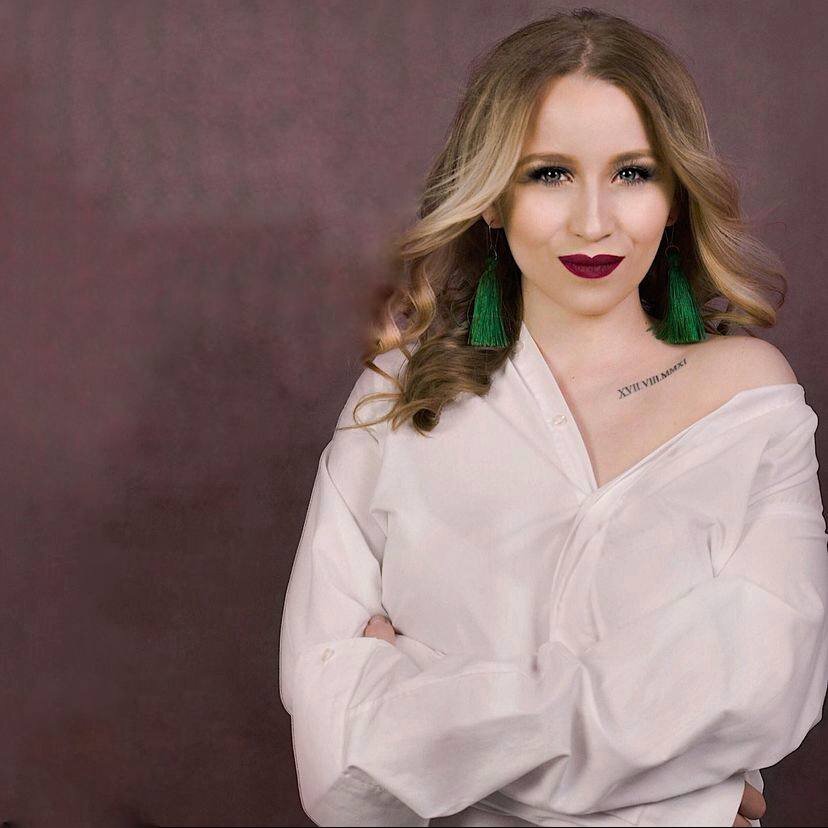 Алина Плужникова