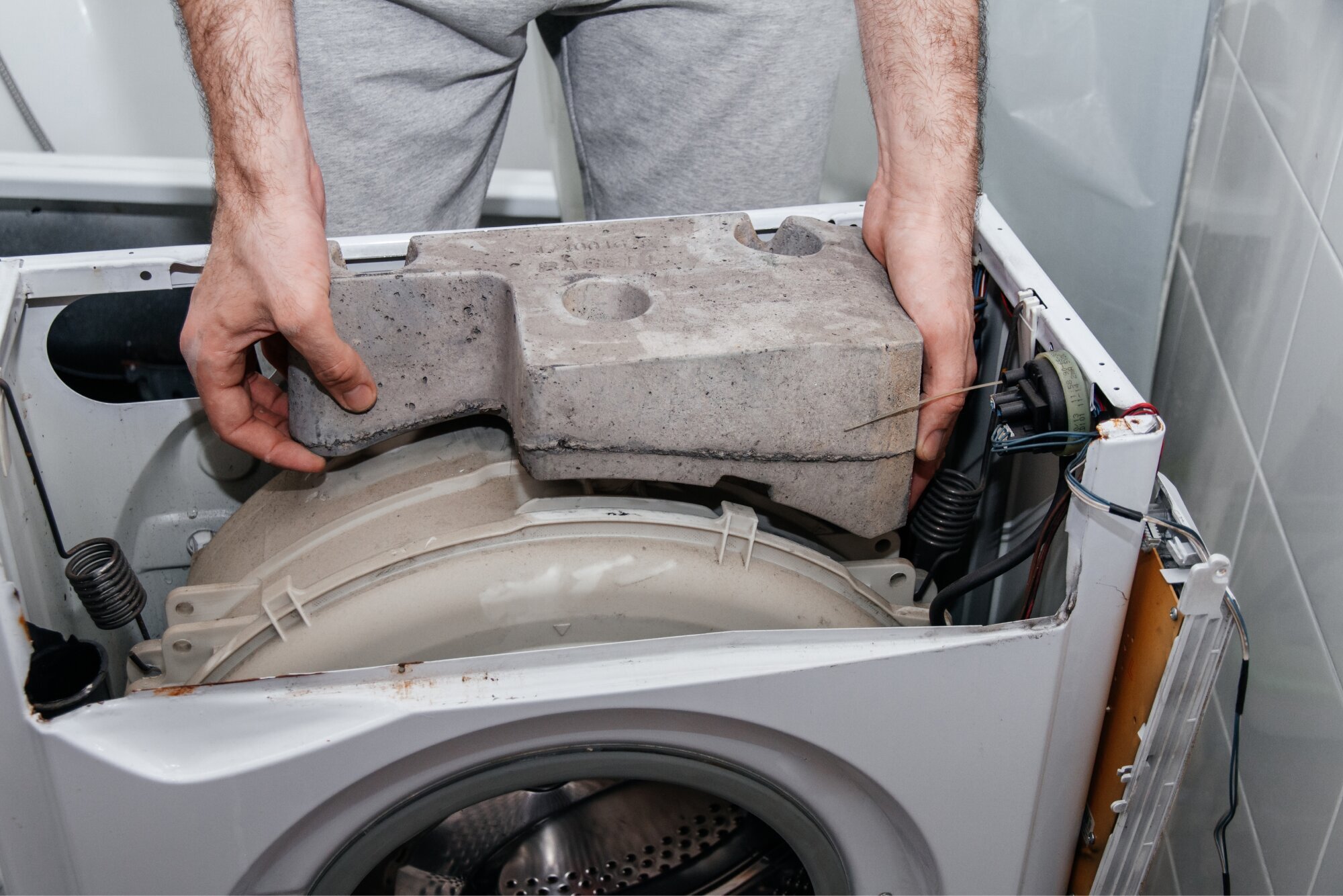 Диагностирование поломок и ремонт стиральных машин Indesit
