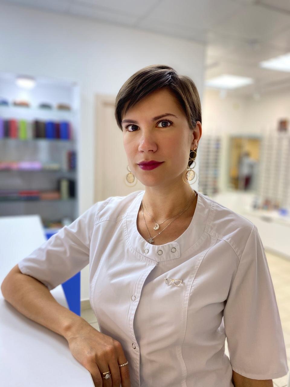 Визус абсолют вологда глазная клиника. Прием офтальмолога вологда. Мизинцева татьяна евгеньевна. Прием офтальмолога вологда. Окулист вологда.