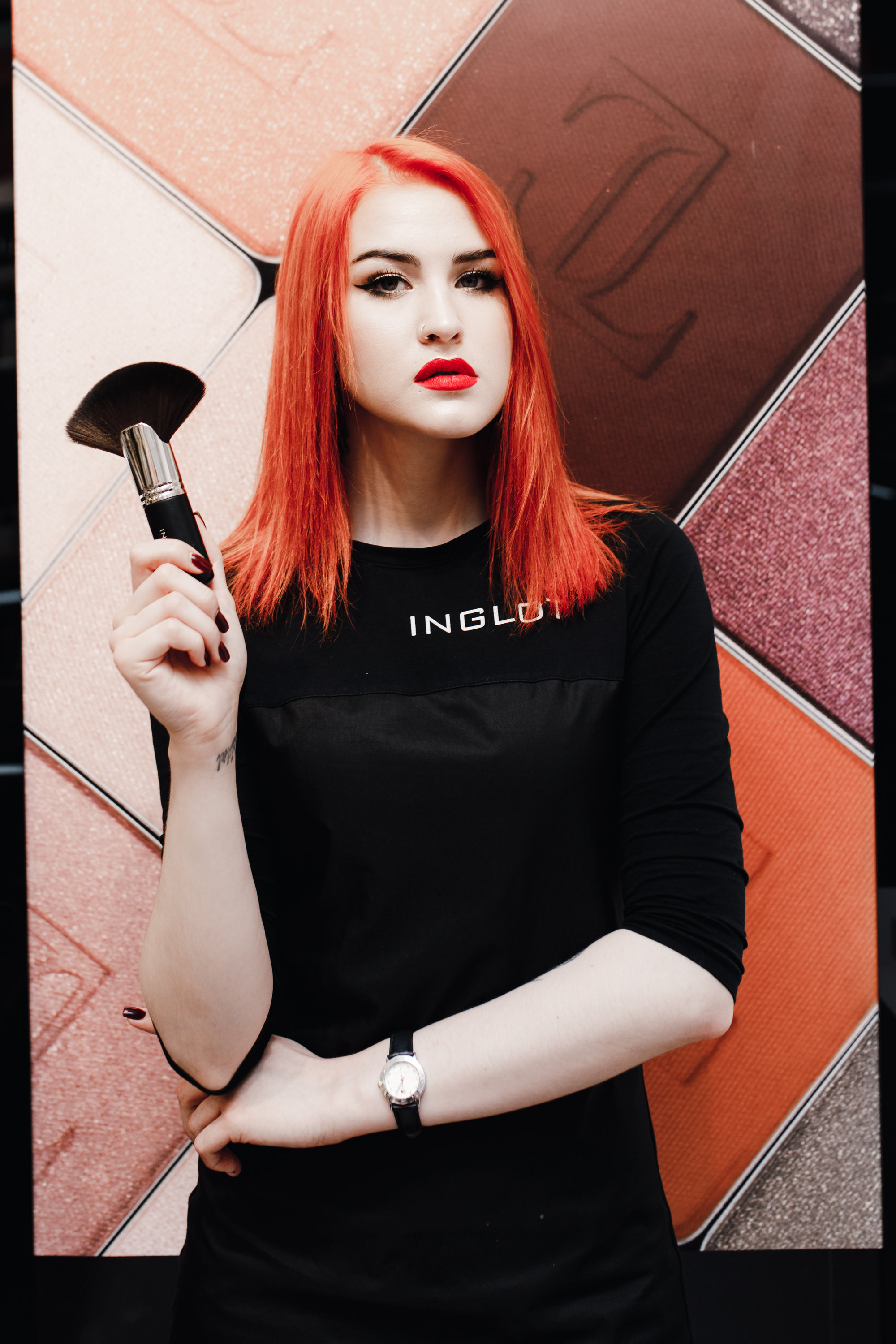 Момо салон красоты набережные челны. Момо салон красоты набережные челны. Момо салон красоты набережные челны. Центр красоты момо набережные челны. Набережные челны курсы визажиста.