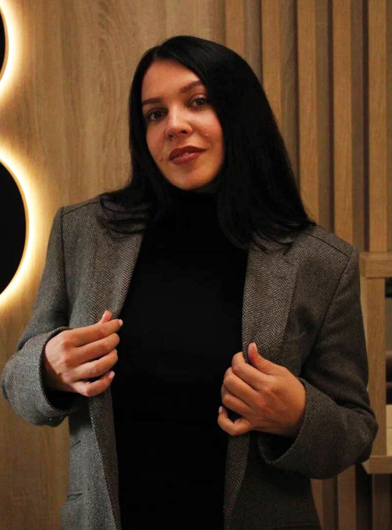 Яна Харская