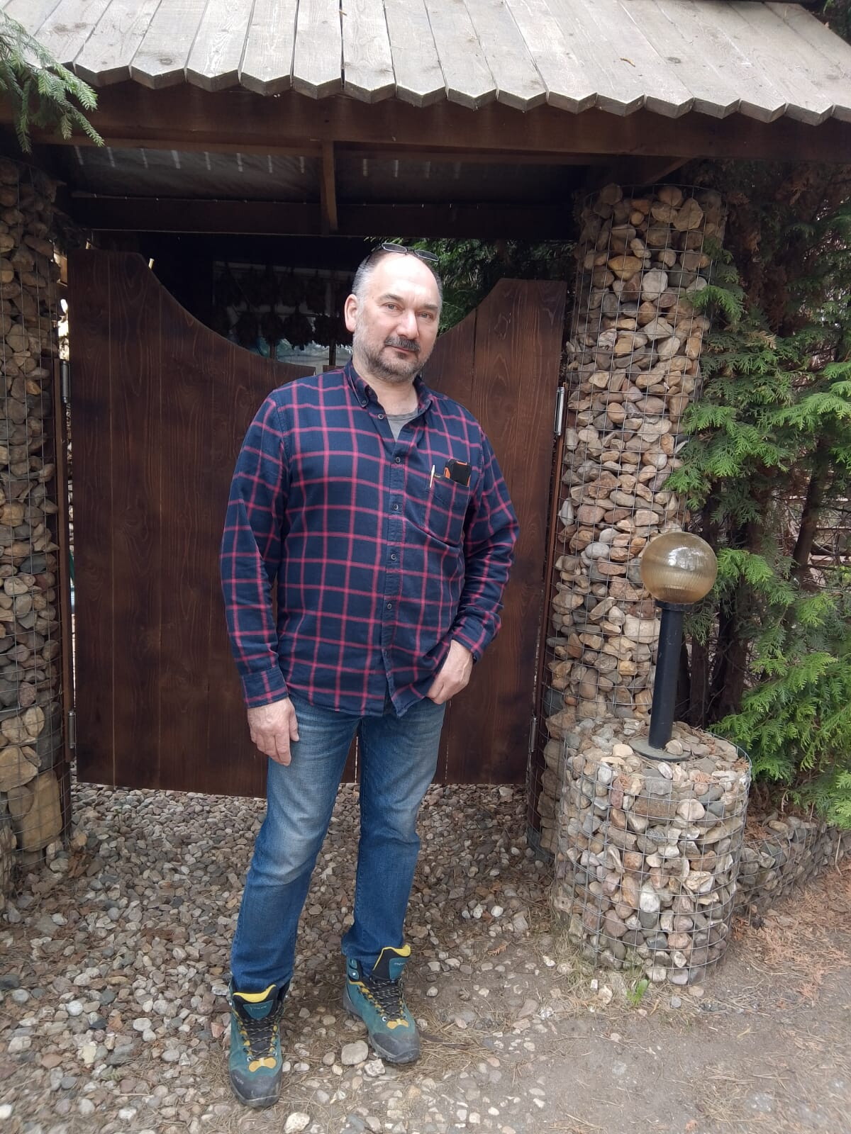 Михаил Иванов