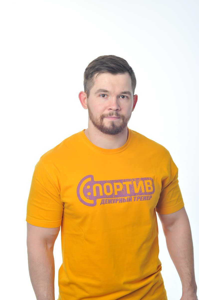 Виктор Артамонов