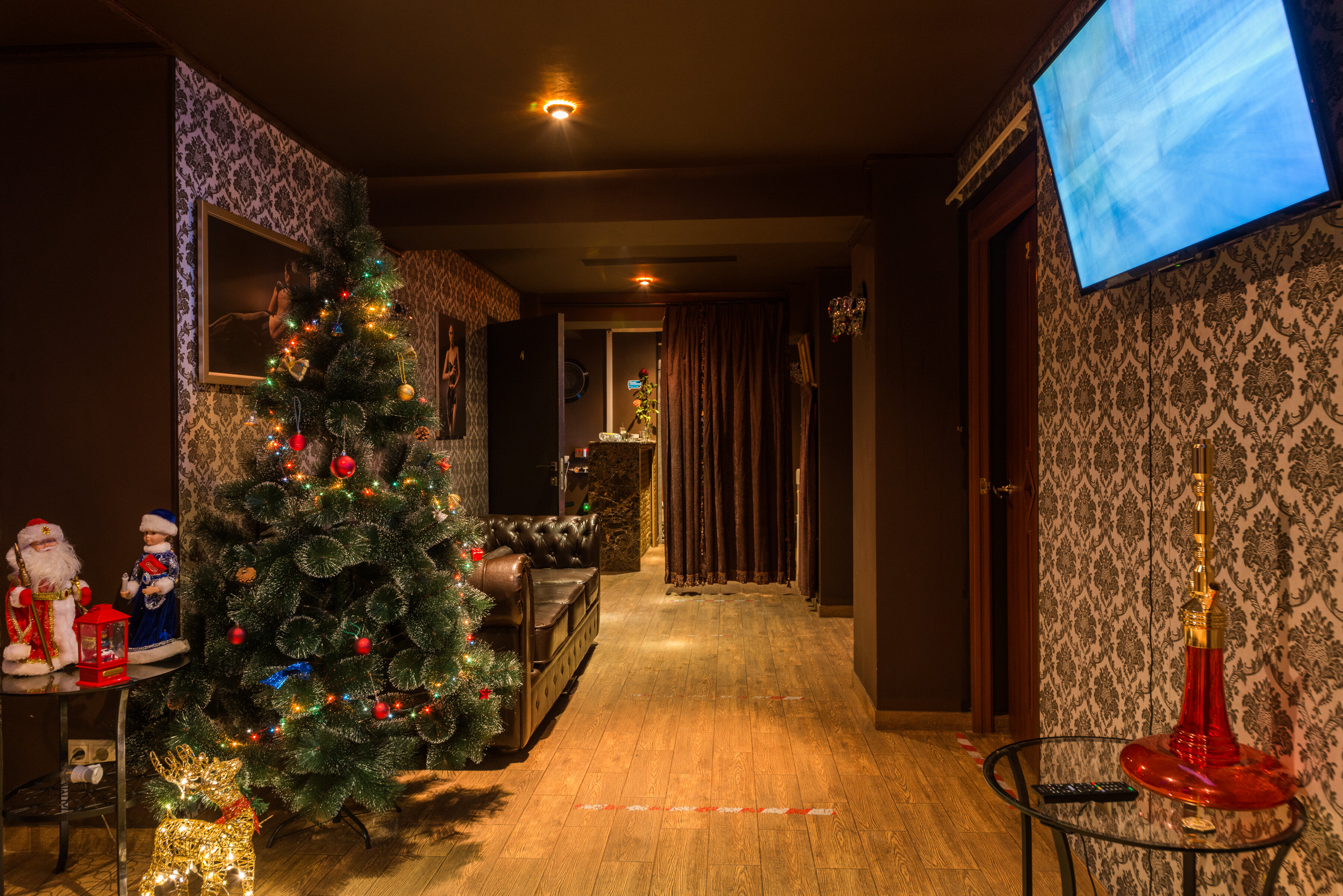 Ішімдік ішкен әке қызын сиқыған порно видео