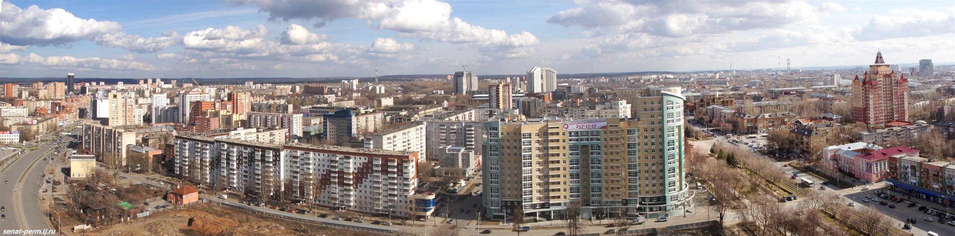 Панорама ул. Панорама новостройки. Городской двор панорама. Вид во двор панорама. Панорамная улица.