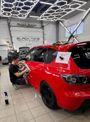 Рабочий автосервиса Максим Самсонов