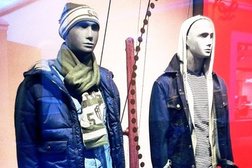 Дисконт-центр Henderson, с рейтингом 4.2 - находится по адресу Московская область, Котельники, Новорязанское шоссе, 8 