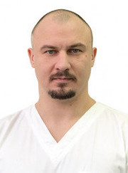 Челюстно-лицевой хирург, имплантолог Артур Станиславович Радзевич