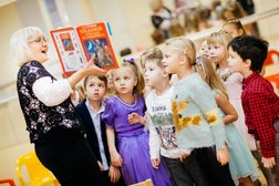 Школа воспитания искусством Allegromusic, с рейтингом 3.3 - находится по адресу Москва, Осенний бульвар, 4 