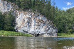 База отдыха Скала разбойник, с рейтингом 3.2 - находится по адресу Республика Башкортостан, д. Кульметово, улица М. Губайдуллина, 23а 