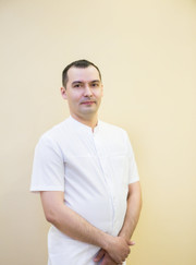 Директор, ортодонт Ренат Халитович Сабиров