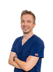 Ветеринарный врач-офтальмолог, ветеринар Сергей Дмитриевич Бежков