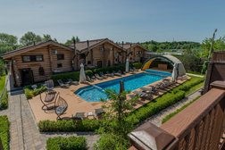 Парк-отель Таежный, с рейтингом 4.8 - находится по адресу Москва, деревня Десна, 11 