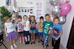 Языковая школа WOW, с рейтингом 4.7 - находится по адресу Усть-Каменогорск, Максима Горького, 57 