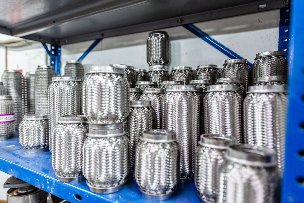 Глушители мытищи. Глушитель тпг-а. Автостекла и глушители. Автостекла и глушители. Компенсатор сильфонный энергия-термо ду 32 ру16 бар под резьбу.