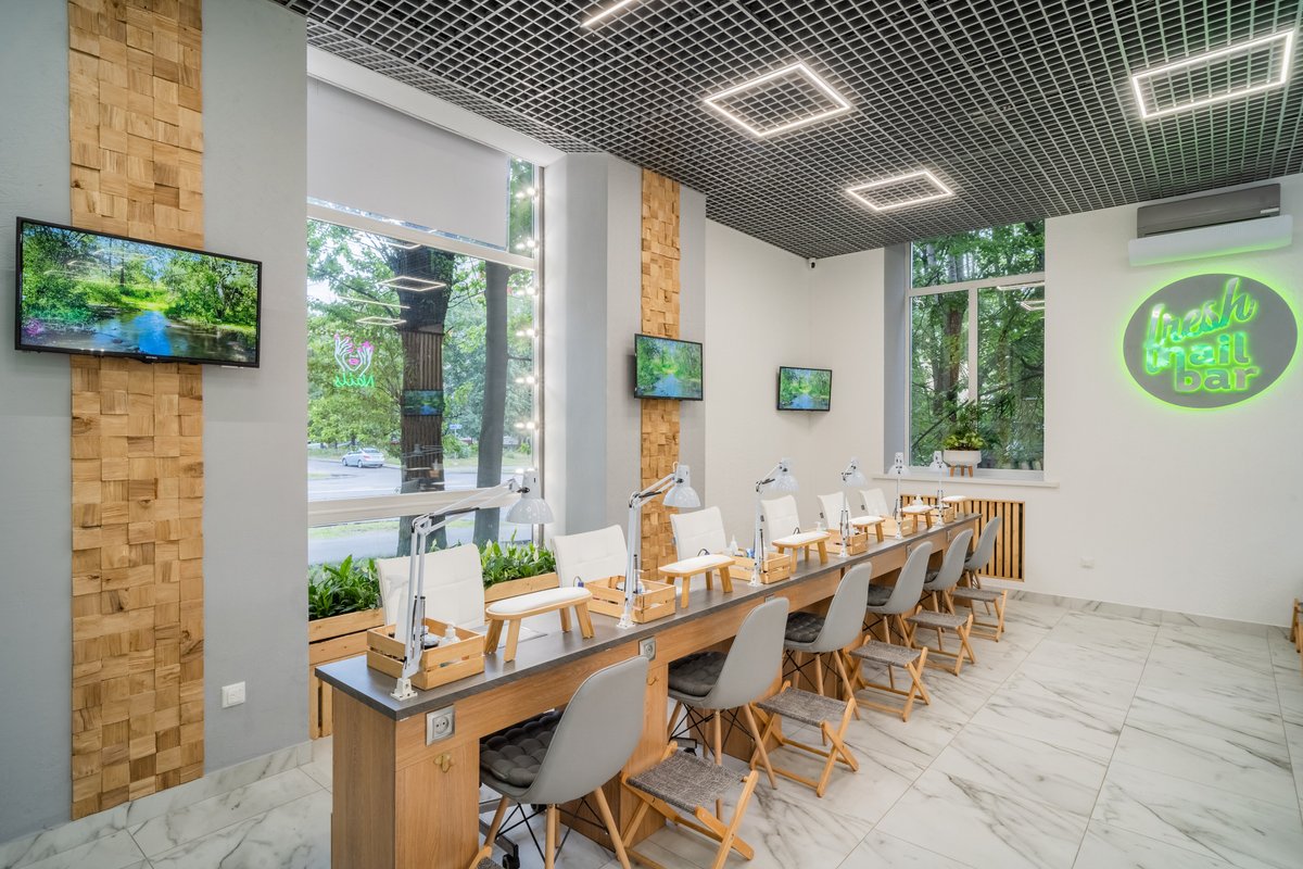 фотография Студии маникюра и педикюра Fresh Nail Bar на метро Молодёжная
