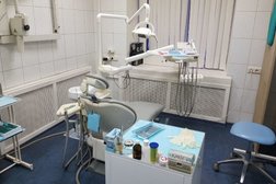 Стоматология Стоматолог 1988, с рейтингом 4.4 - находится по адресу Москва, Новопесчаная улица, 23 к1 