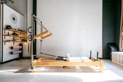 Студия Shine Pilates Pro, с рейтингом 5 - находится по адресу Москва, Новомосковский административный округ, район Коммунарка, улица Сальвадора Дали, 1к3 