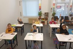 Детский клуб Академия юных гениев, с рейтингом 3.3 - находится по адресу Санкт-Петербург, Новгородский проспект, 10 лит А 