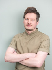 Стоматолог, стоматолог-ортопед Руслан Витальевич Дуков