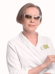 Дерматовенеролог, косметолог Лариса Петровна Шмелева