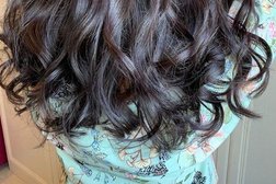 Салон красоты Magic Mirror, с рейтингом 4 - находится по адресу Москва, Новомосковский административный округ, район Внуково, улица Лётчика Грицевца, 14А 