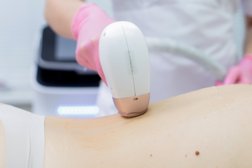 Студия депиляции WAX BAR, с рейтингом 4.2 - находится по адресу Екатеринбург, Кировский район, Пионерский, 620041, Уральская улица, 61А 