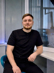 Имплантолог, стоматолог Артем Александрович Козлов