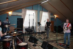 Студия звукозаписи Records Studio Life, с рейтингом 5 - находится по адресу Ростовская область, Аксайский район, поселок Верхнетемерницкий, улица Гершеля, 30 