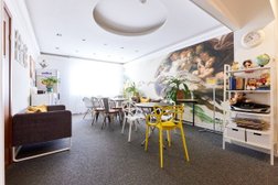 Центр иностранных языков Державинский институт, с рейтингом 4.7 - находится по адресу Санкт-Петербург, Измайловский проспект, 7литЗ 