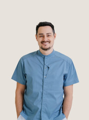 Стоматолог-ортопед, стоматолог Роман Владимирович Мякота