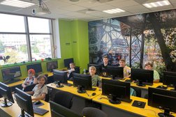 Компьютерная академия Топ, с рейтингом 4.9 - находится по адресу Москва, Люблинская улица, 169к2 