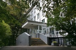 Городская поликлиника №45, с рейтингом 1.9 - находится по адресу Москва, Смольная, 53 