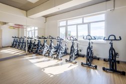 Фитнес-клуб Мотив, с рейтингом 4.6 - находится по адресу Сочи, Центральный район, Виноградная улица, 230А 