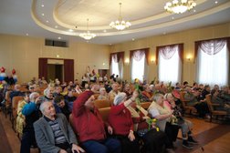Новосибирский дом ветеранов, с рейтингом 2.8 - находится по адресу Новосибирск, улица Жуковского, 98 