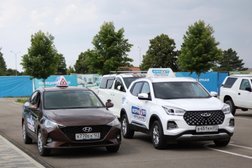 Автошкола Формула, с рейтингом 4.9 - находится по адресу Краснодар, улица им. 40-летия Победы, 34 