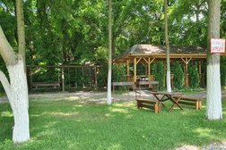 База отдыха Зеленый лес, с рейтингом 4.4 - находится по адресу Ставропольский край, пос. Джуца, Бригадная, 84 