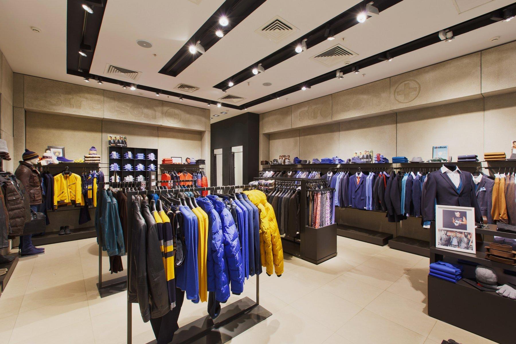 Плаза пятигорск магазины. Мужской магазин плаза. Магазин найк в ереване. Плаза одежда. Тц триумф плаза обнинск.