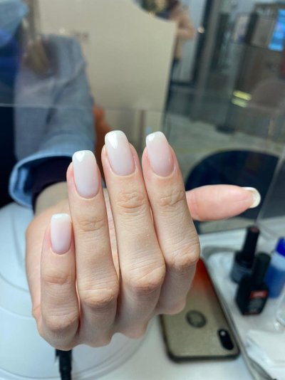 studiya manikyura i pedikyura 4hands v tc