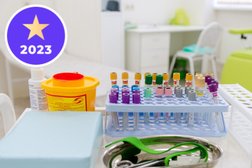 Клиника Dia-Med, с рейтингом 4.8 - находится по адресу Москва, посёлок Коммунарка, улица Александры Монаховой, 23 